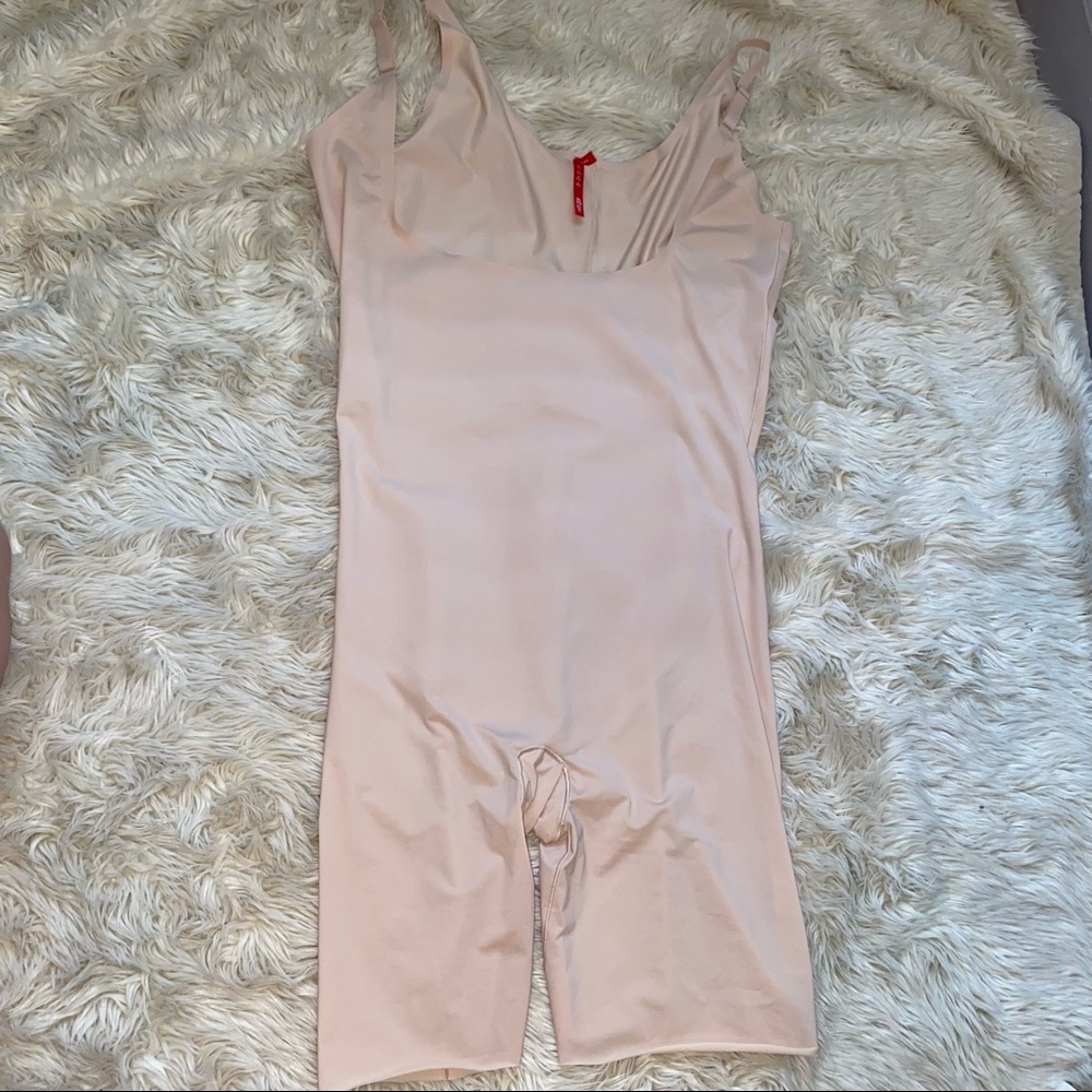 Spanx shapewear bodysuit